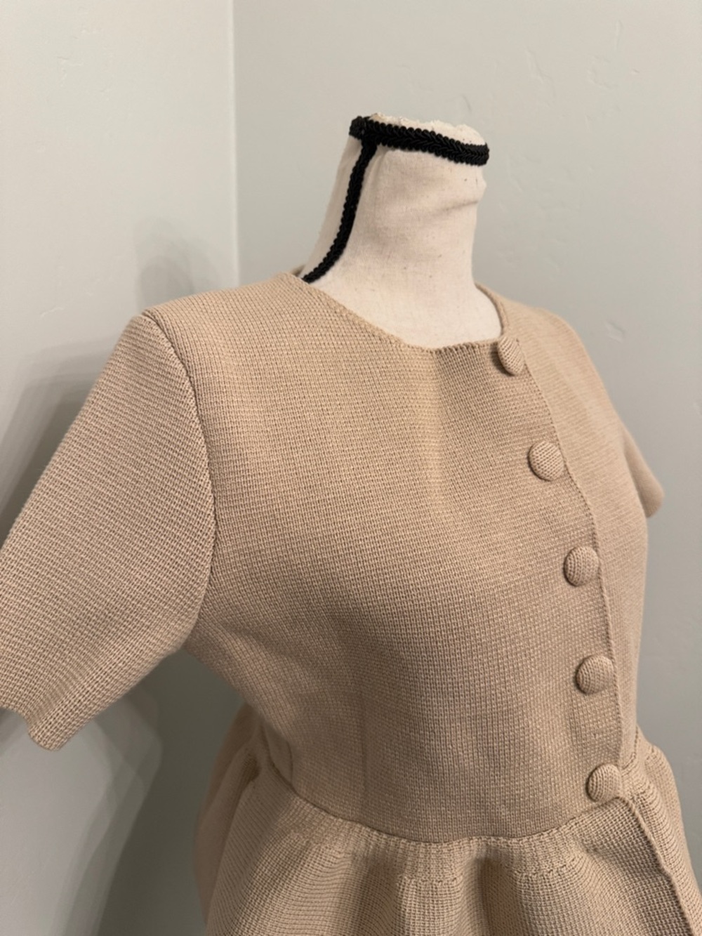 Zara Textured Peplum Top Small NWT Beige Button Front Structured Blouse - Picture 9 of 12